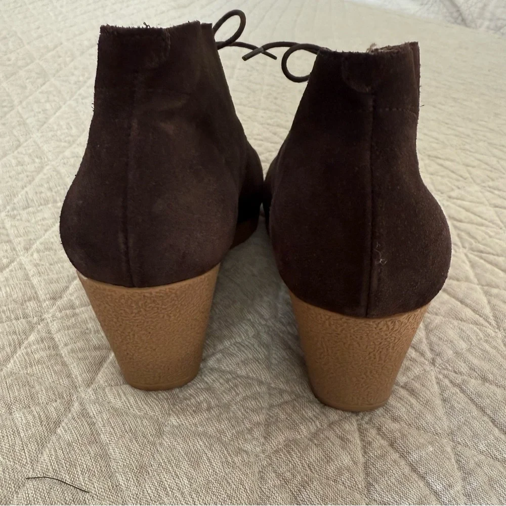 Talbots Dark Brown Suede Leather Lace-Up Ankle Boots Wedge Heel Size 8